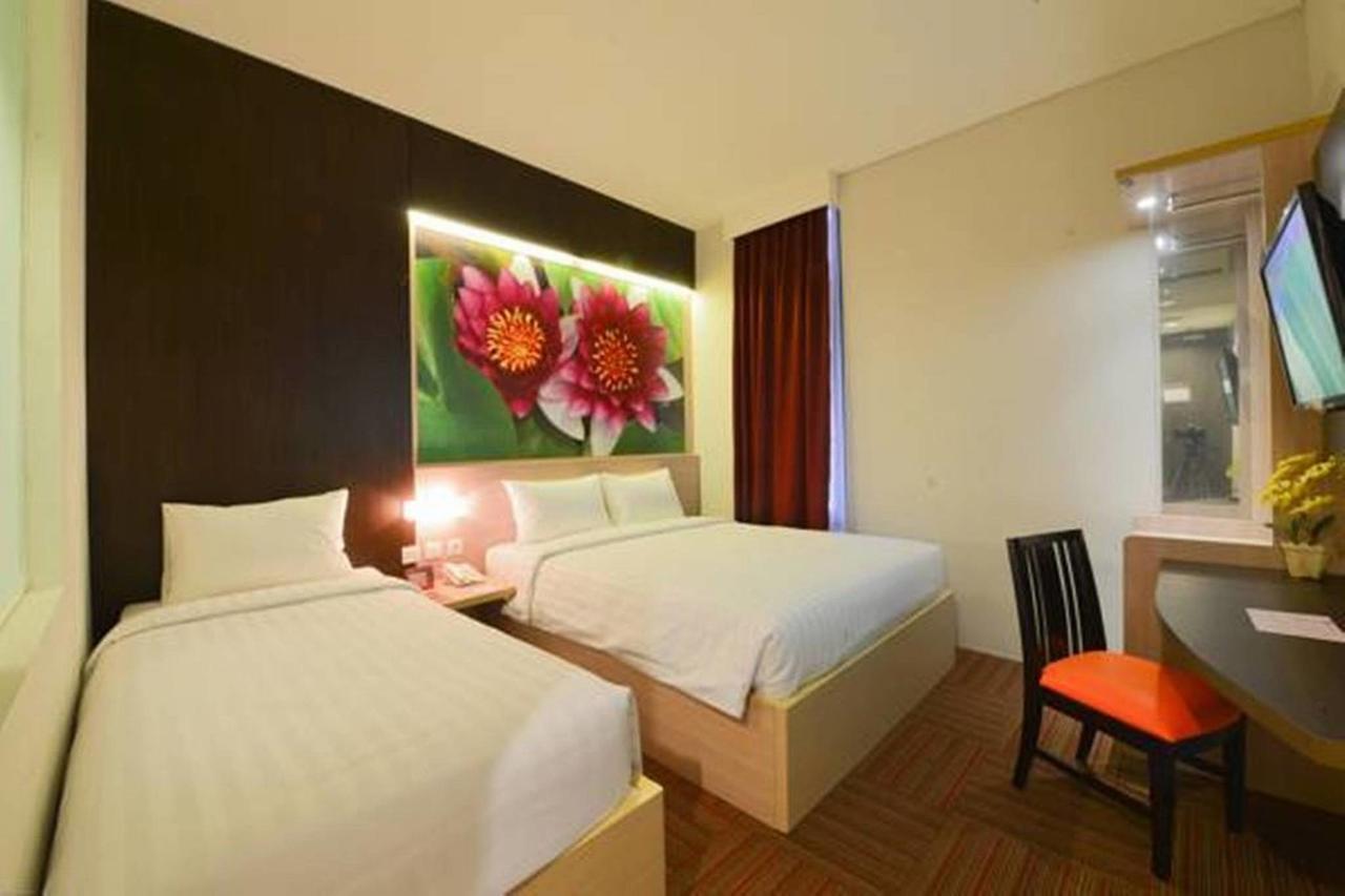 D'Hotel Jakarta Exterior foto