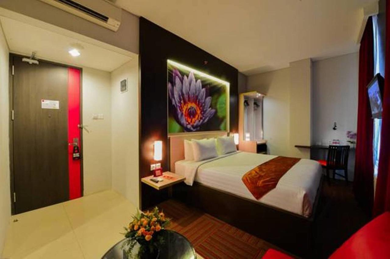 D'Hotel Jakarta Exterior foto
