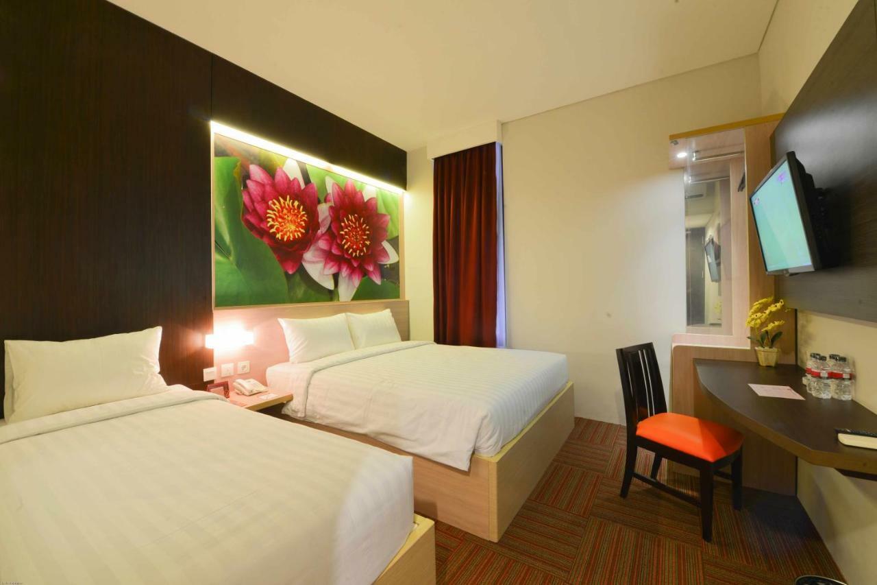 D'Hotel Jakarta Exterior foto