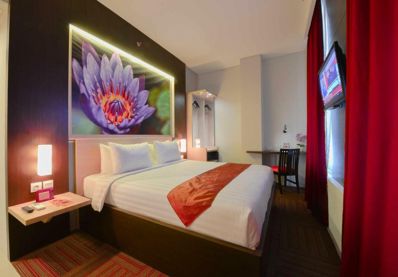 D'Hotel Jakarta Exterior foto